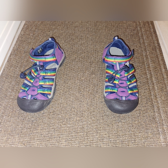 Keen waterproof sandals, worn once like new. Size 6 women's - Picture 4 of 7